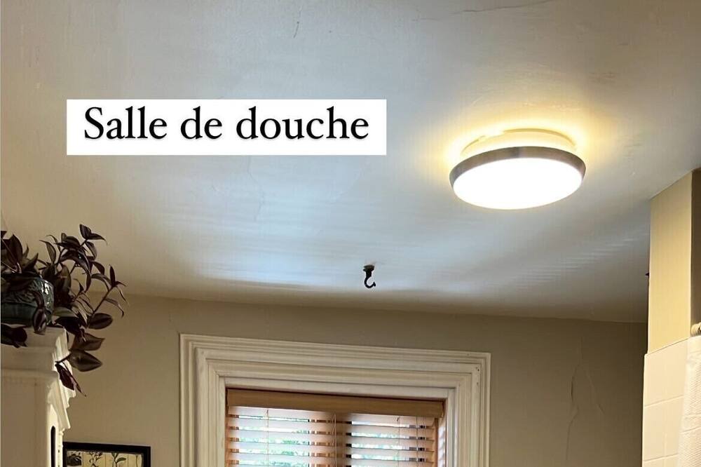 Photo of Bathroom in Terrebonne