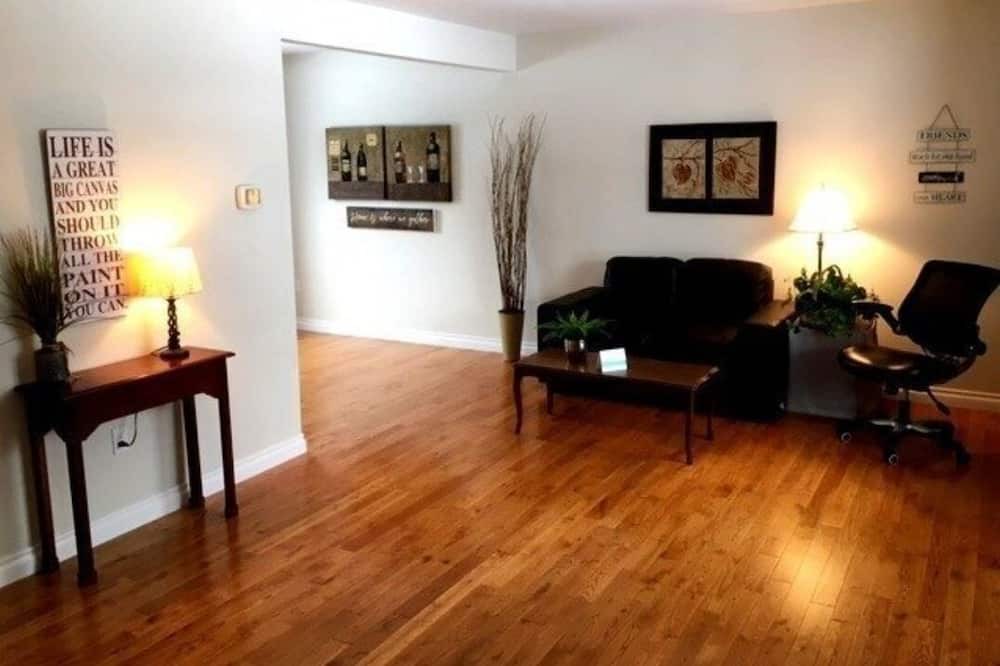 Photo of Livingroom in Brampton