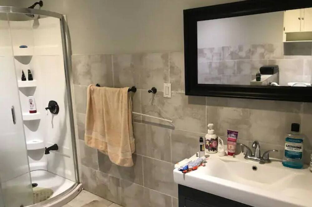Photo of Bathroom in Cote-Saint-Paul