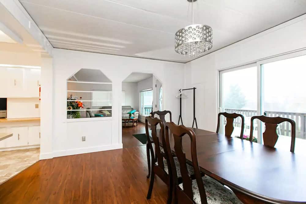 Photo of Kitchen in Union Bay
