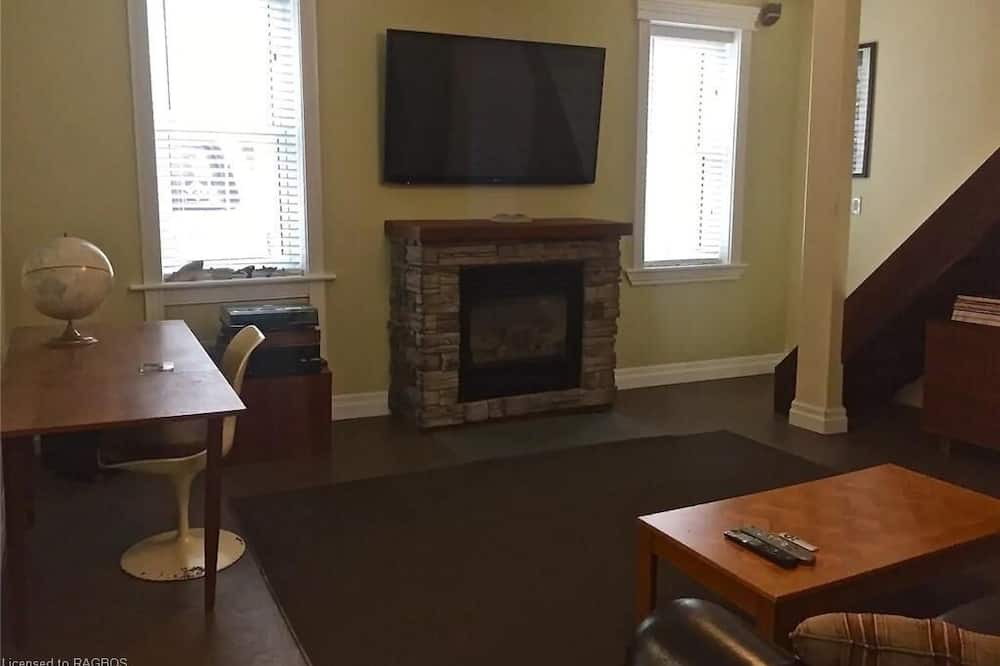 Photo of Livingroom in Kincardine
