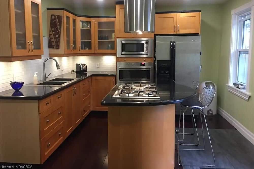 Photo of Kitchen in Kincardine