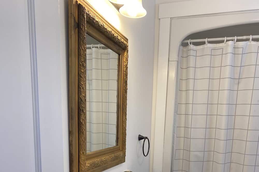 Photo of Bathroom in Kings County