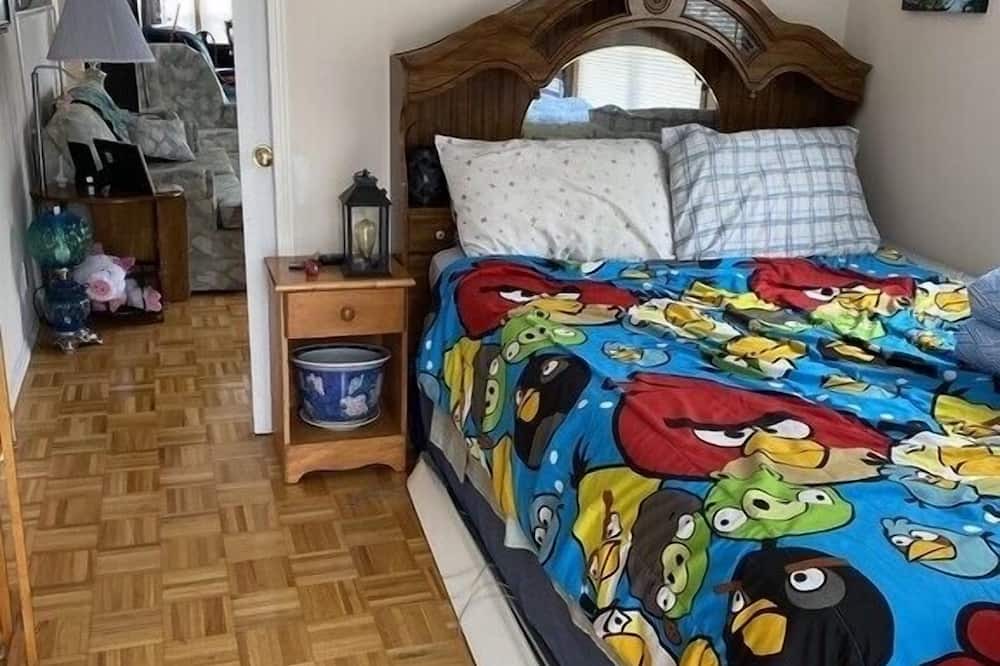Photo of Bedroom in Pefferlaw