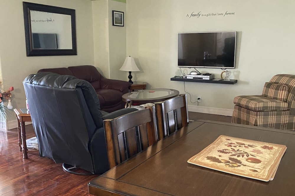 Photo of Bedroom in Innisfil