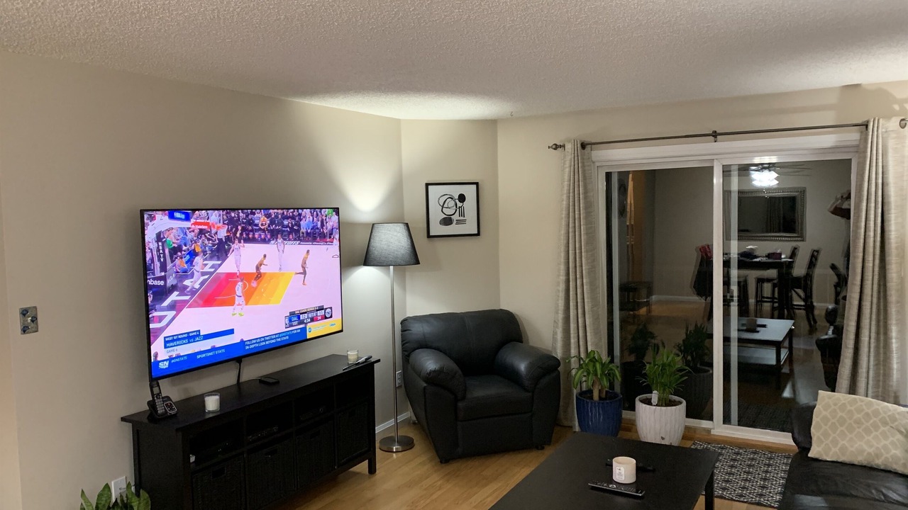 Photo of Livingroom in North Central Edmonton