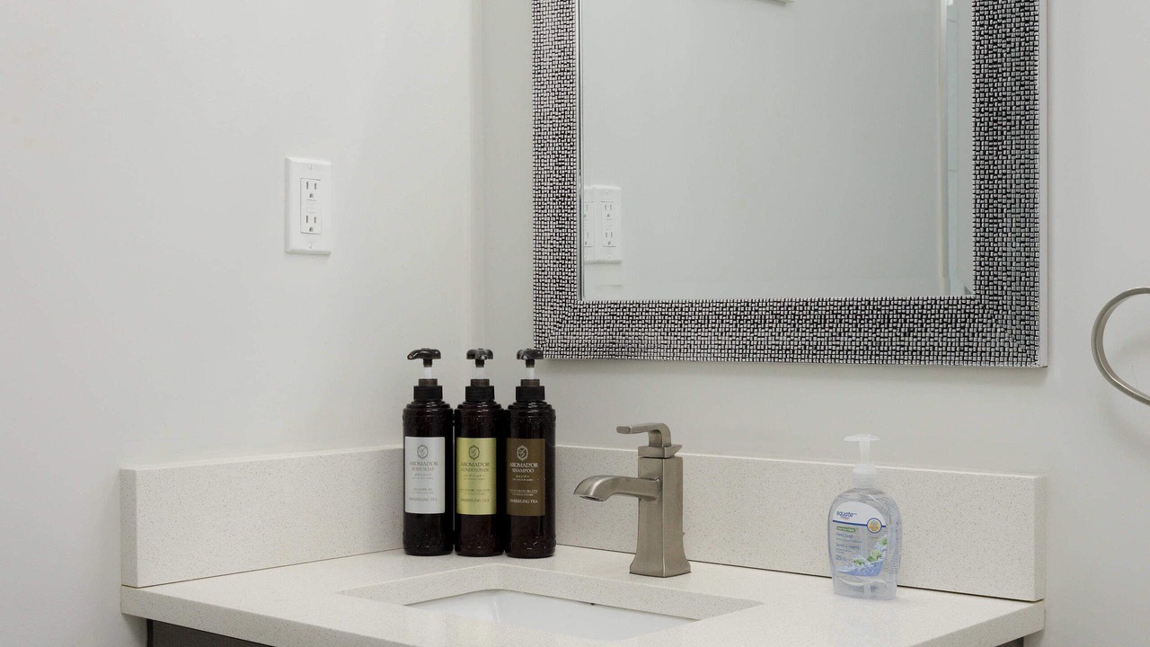 Photo of Bathroom in District of North Vancouver