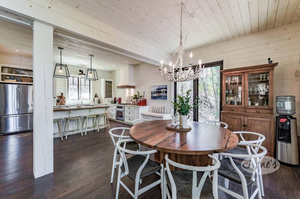 Photo of Kitchen in Baysville