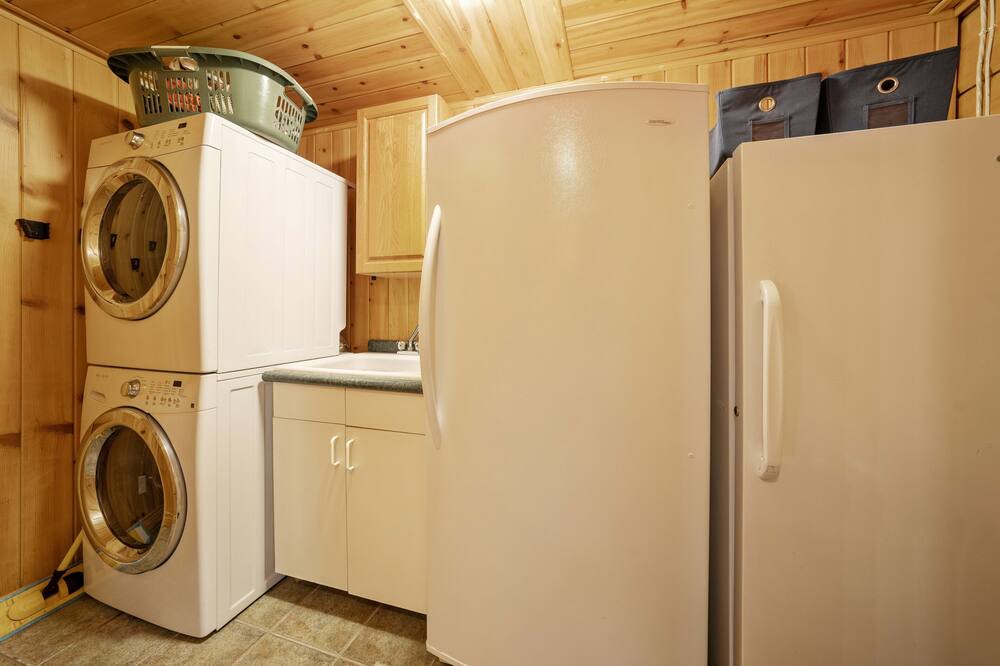 Photo of Bedroom in Algonquin Highlands