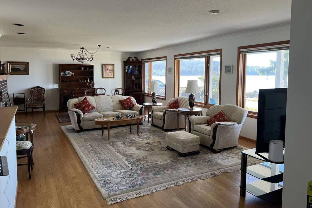Photo of Livingroom in Downtown