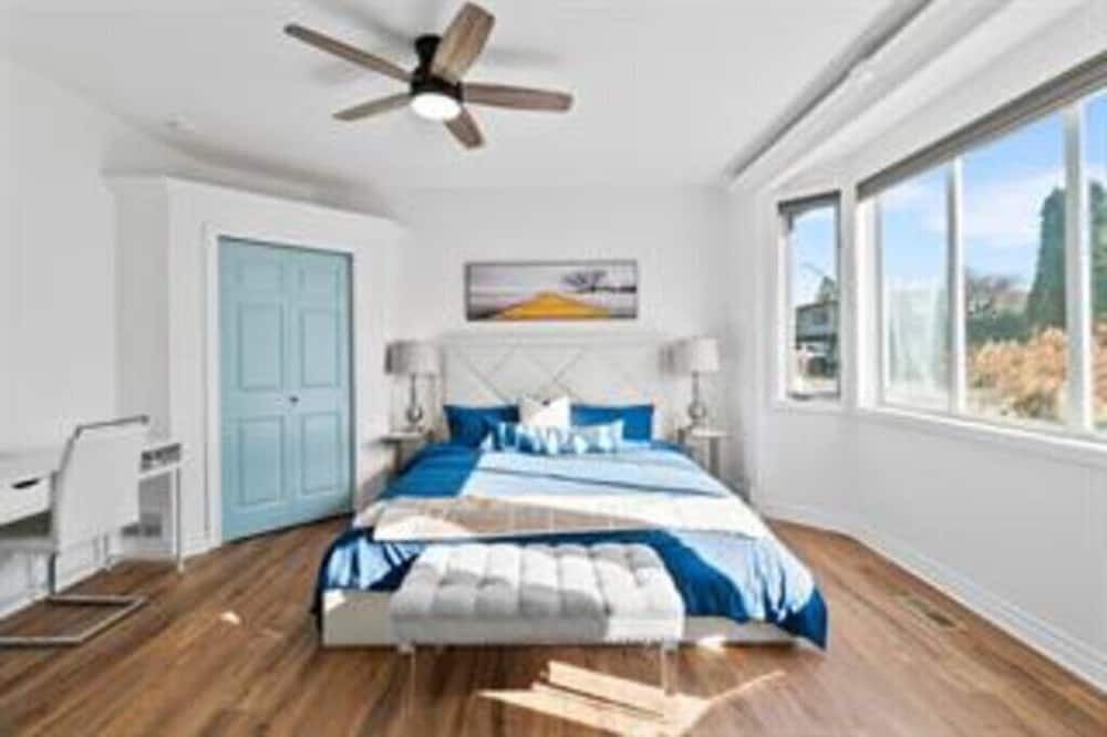 Photo of Bedroom in South Central