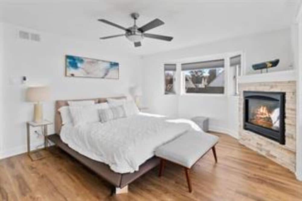 Photo of Bedroom in South Central