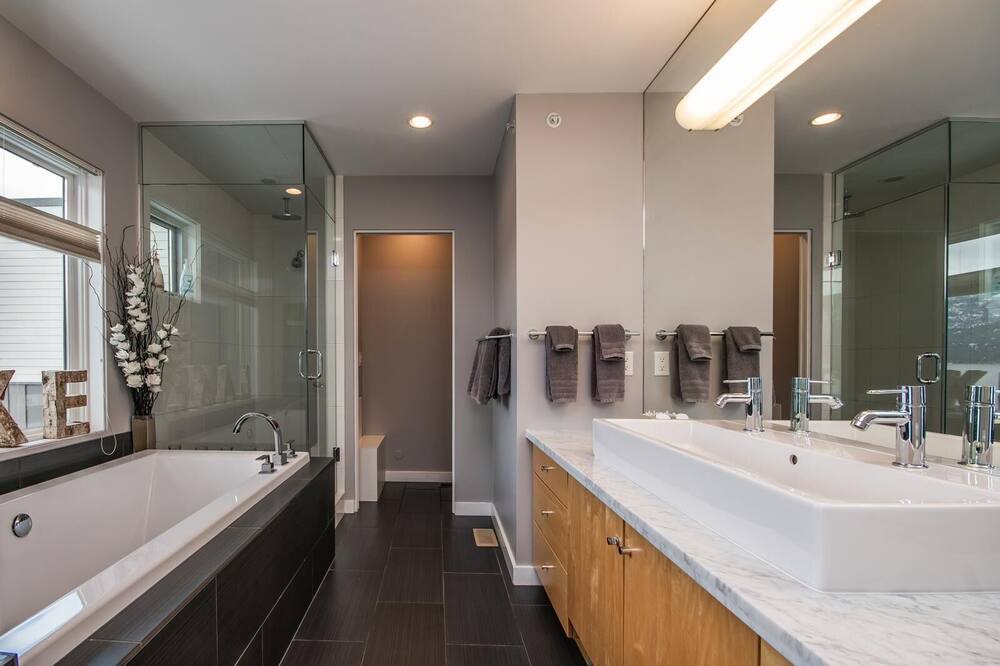 Photo of Bathroom in Vernon