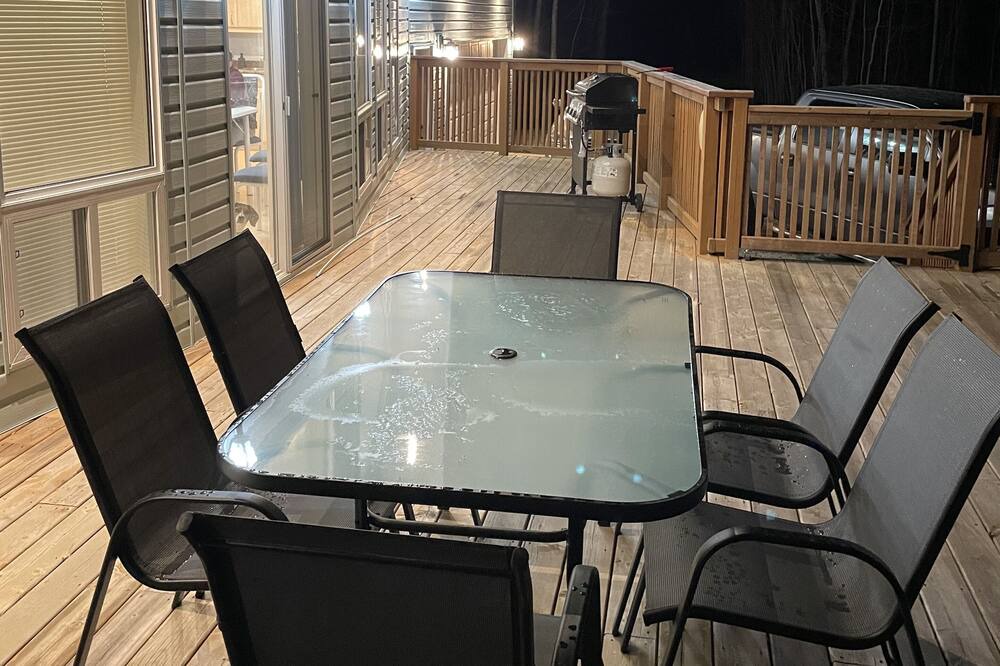 Photo of Patio Balcony in Traverse Bay