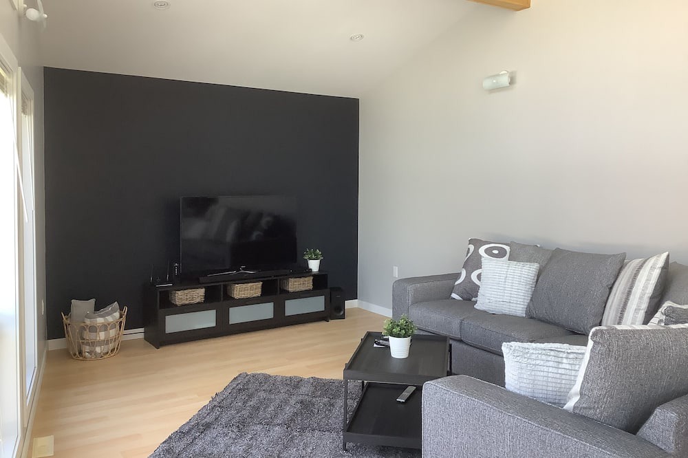 Photo of Livingroom in Traverse Bay