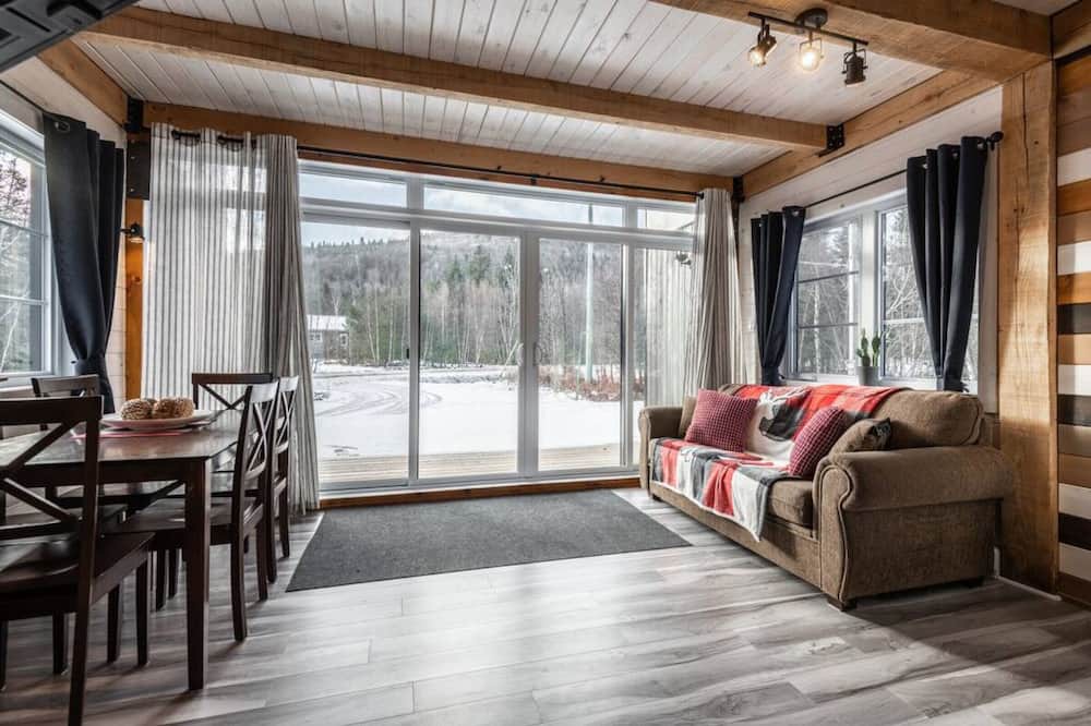 Photo of Livingroom in Mandeville