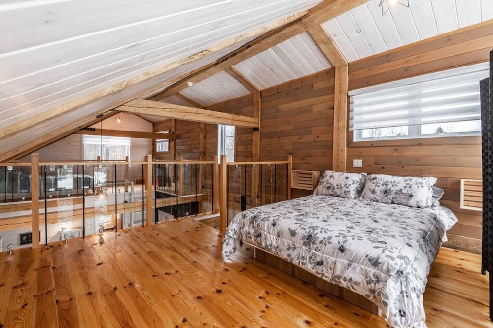 Photo of Bedroom in Mandeville