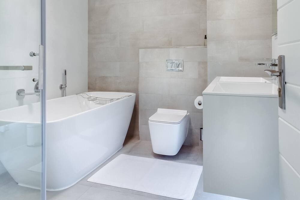 Photo of Bathroom in Laval