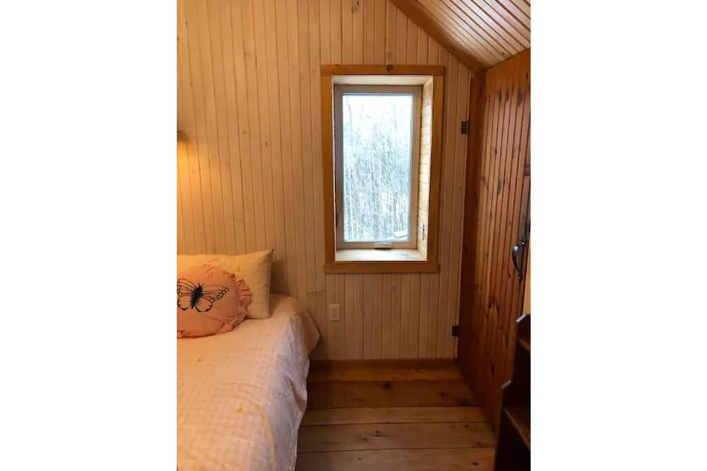 Photo of Bedroom in Maberly