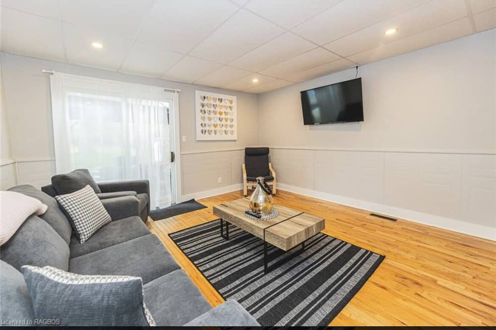 Photo of Bedroom in Kincardine
