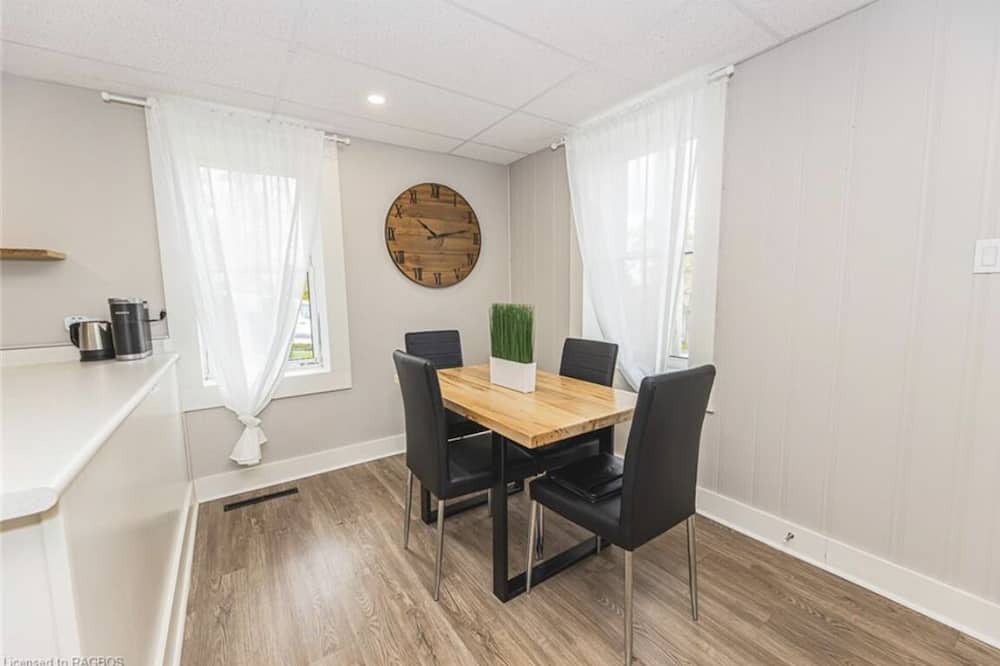 Photo of Bedroom in Kincardine
