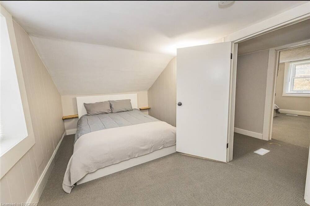 Photo of Bedroom in Kincardine
