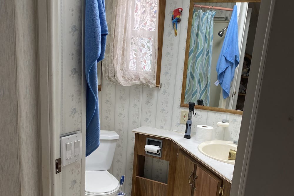 Photo of Bathroom in Pefferlaw