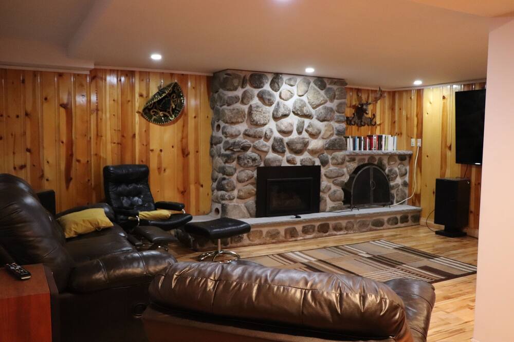 Photo of Livingroom in Saint-Jean-de-Matha
