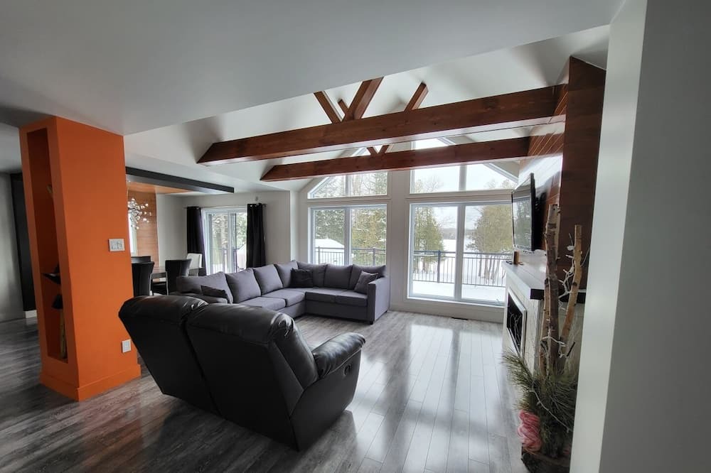 Photo of Livingroom in Saint-Zacharie
