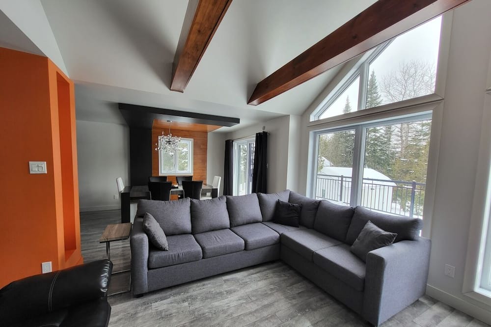 Photo of Livingroom in Saint-Zacharie