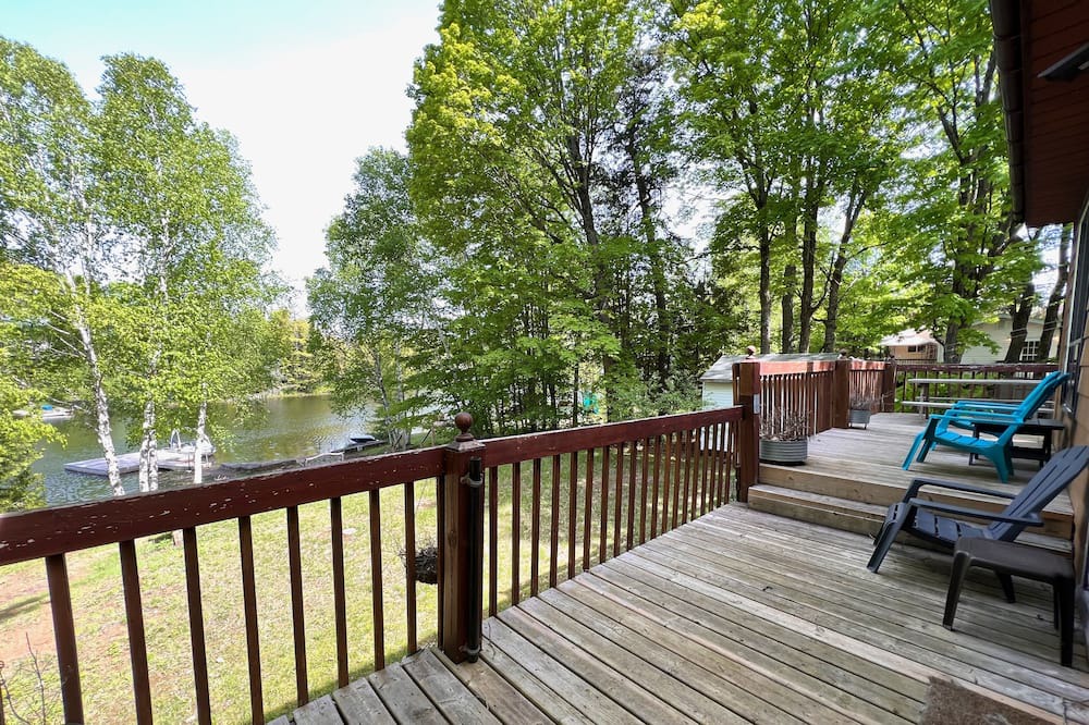 Photo of Patio Balcony in Trent Lakes