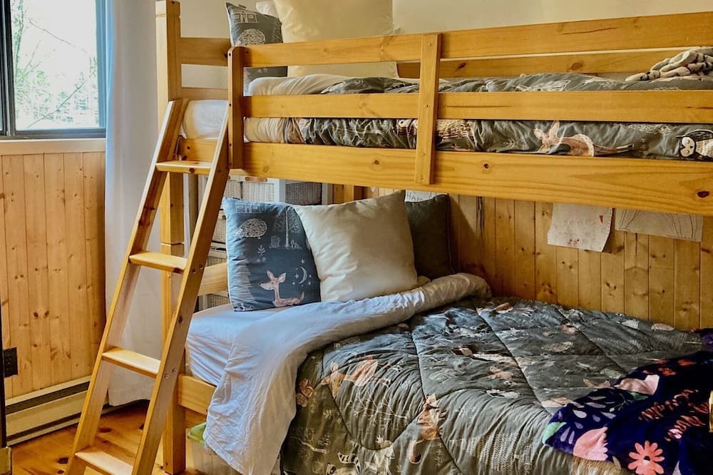 Photo of Bedroom in Trent Lakes