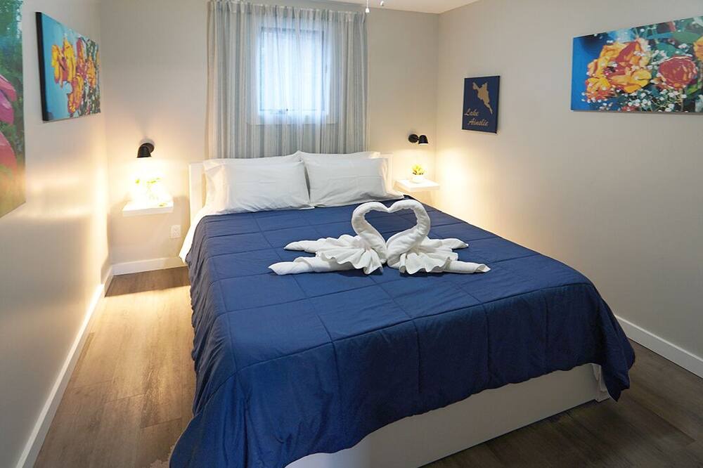 Photo of Bedroom in Glenville