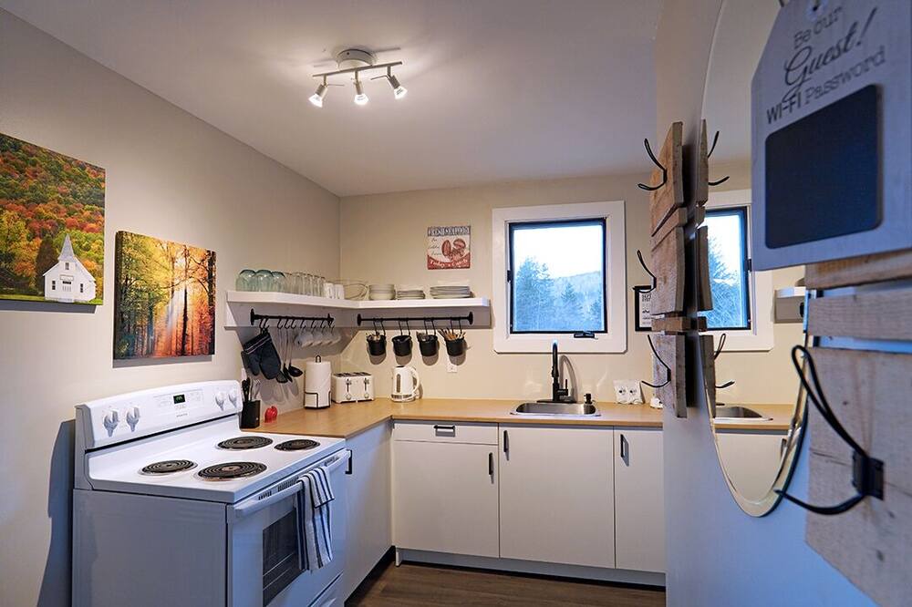 Photo of Kitchen in Glenville