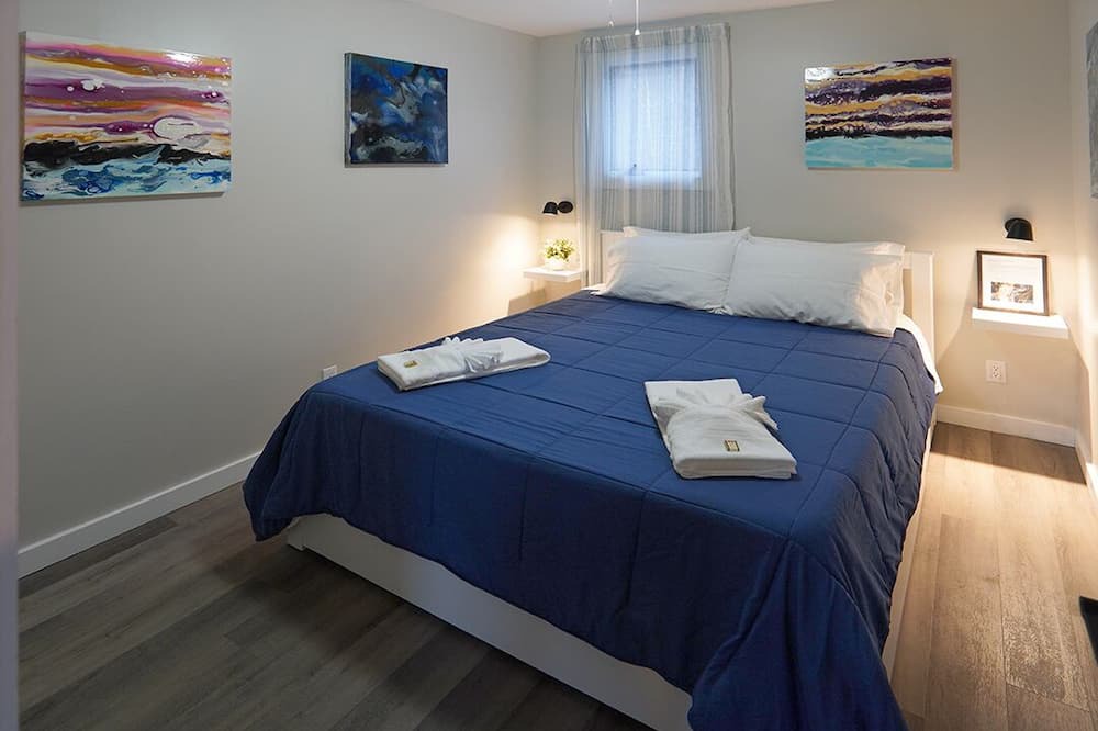 Photo of Bedroom in Glenville