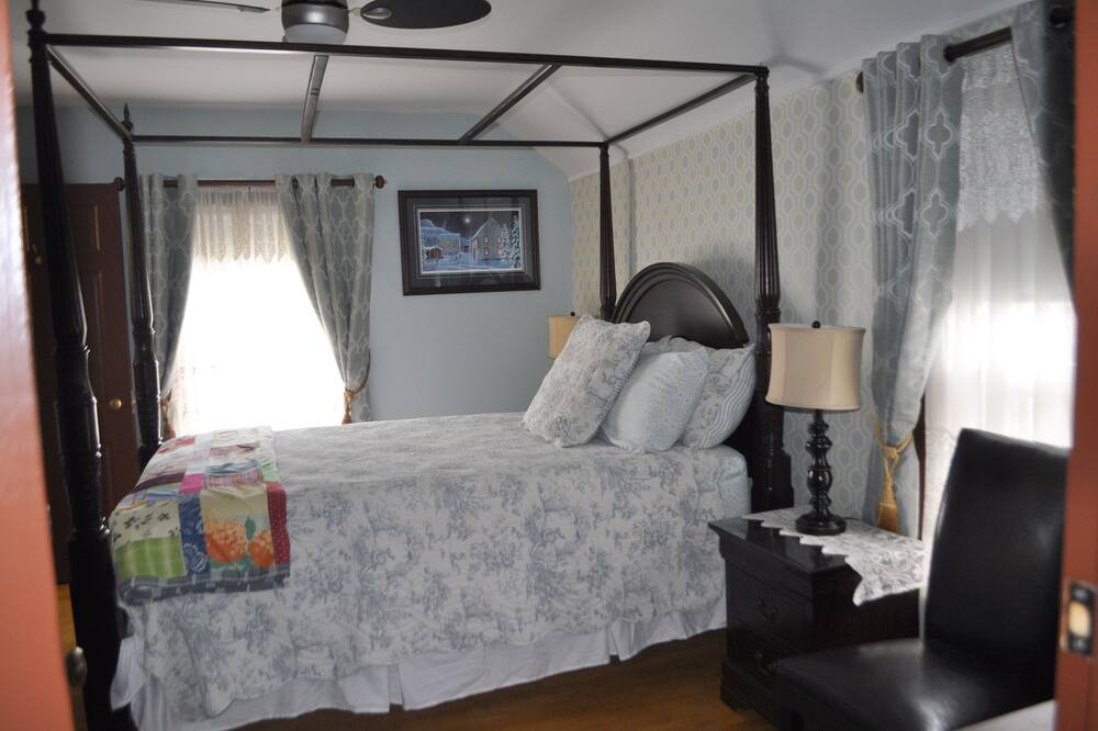 Photo of Bedroom in Carbonear