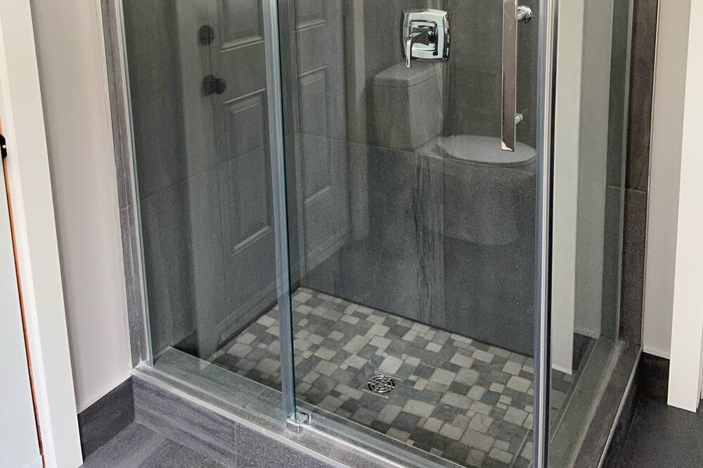 Photo of Bathroom in Plaisance
