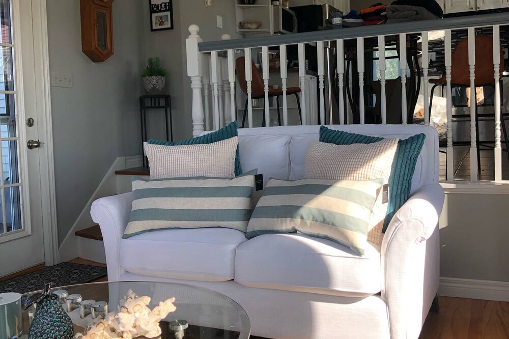 Photo of Livingroom in Halifax County