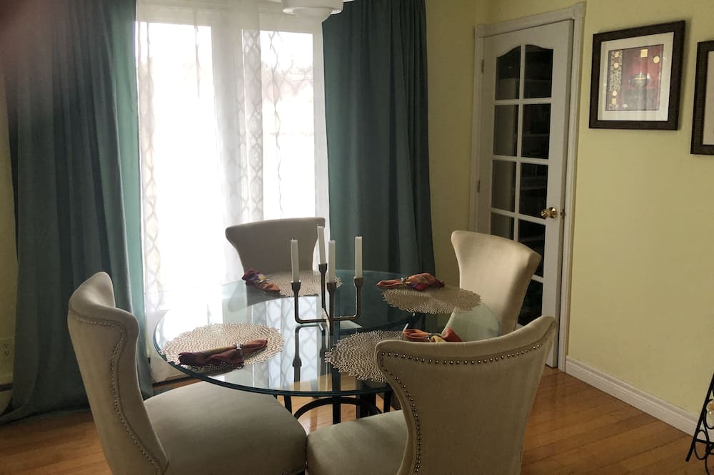 Photo of Livingroom in Halifax County
