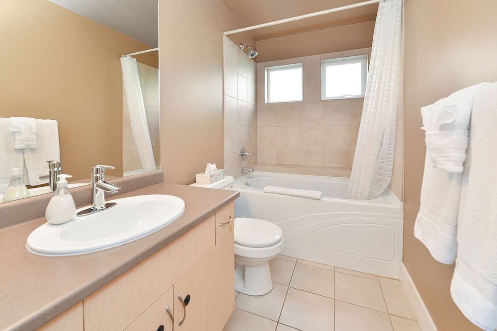 Photo of Bathroom in Bear Mountain Resort