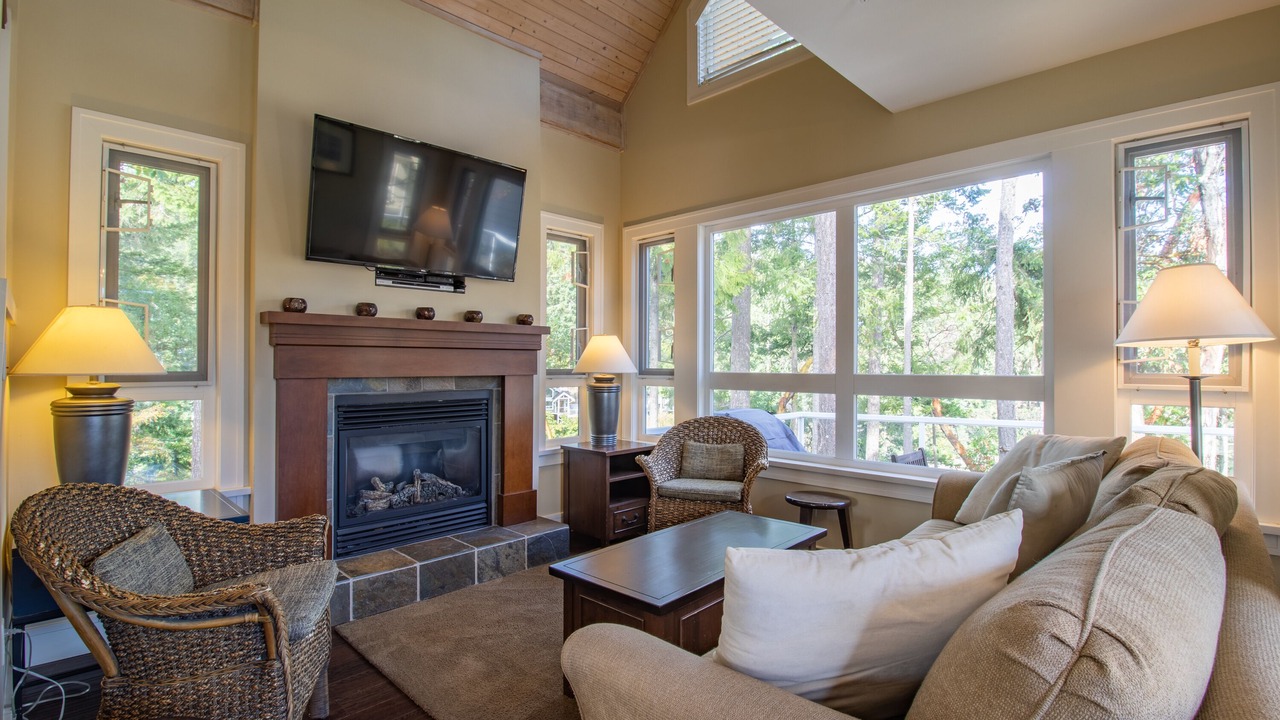 Photo of Livingroom in Pender Island