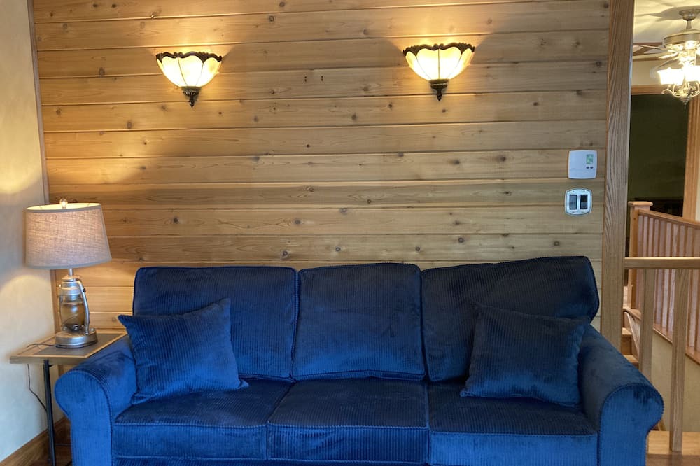 Photo of Livingroom in Dysart et al