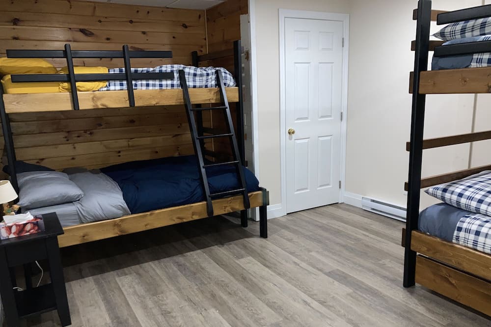 Photo of Bedroom in Dysart et al