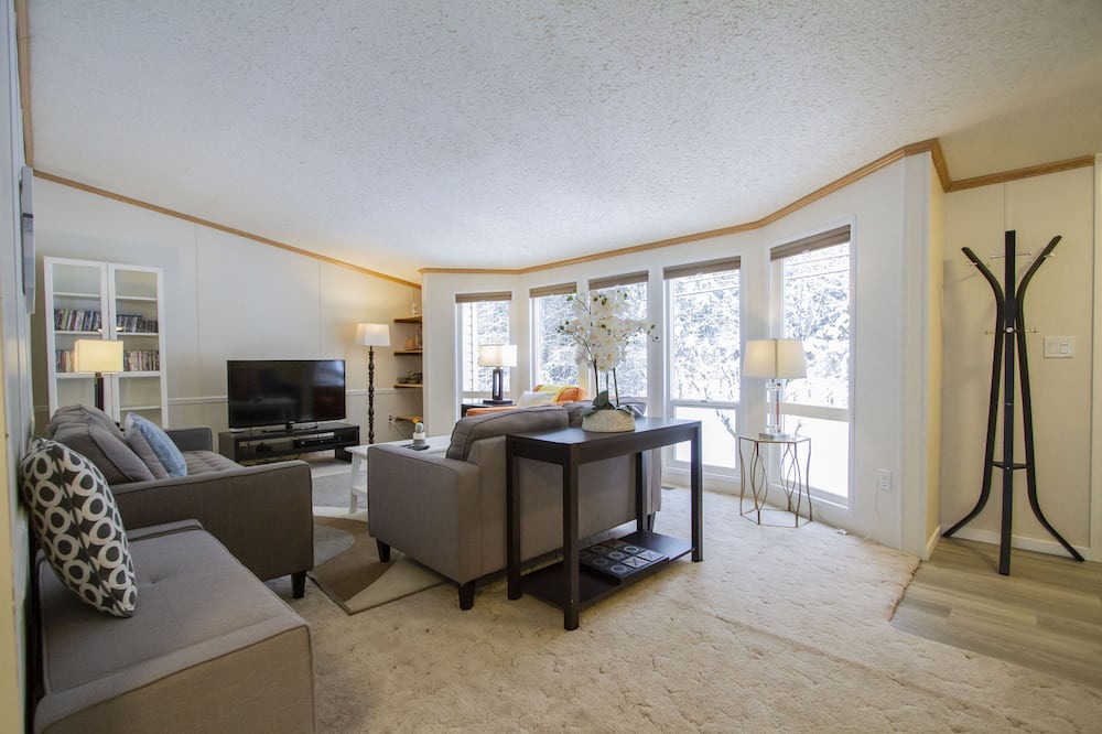 Photo of Livingroom in Port Alberni