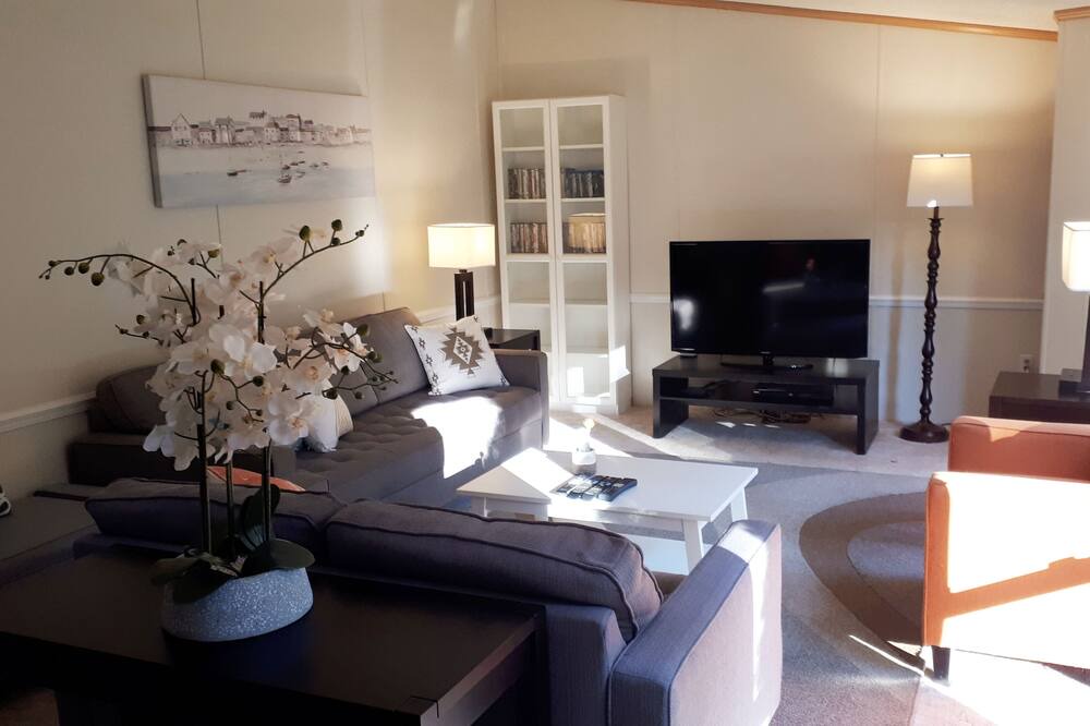 Photo of Livingroom in Port Alberni