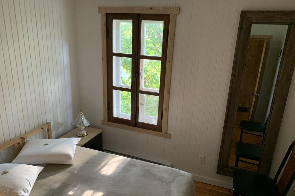 Photo of Bedroom in Saint-Cuthbert
