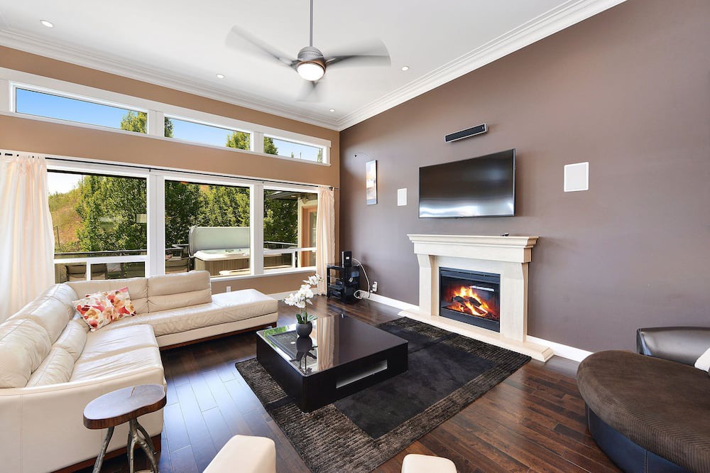 Photo of Bedroom in Bear Mountain Resort