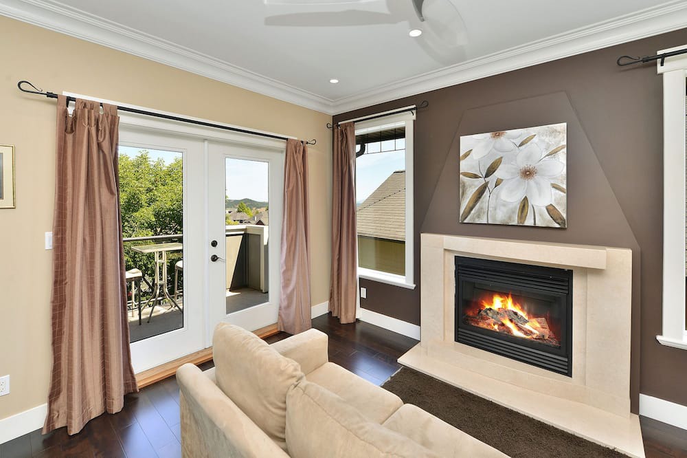 Photo of Bedroom in Bear Mountain Resort