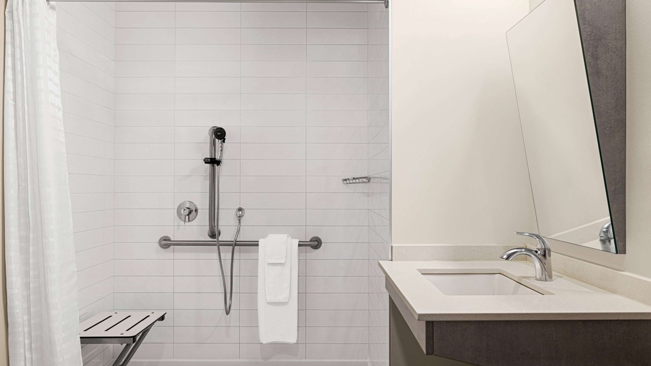 Photo of Bathroom in Dorval
