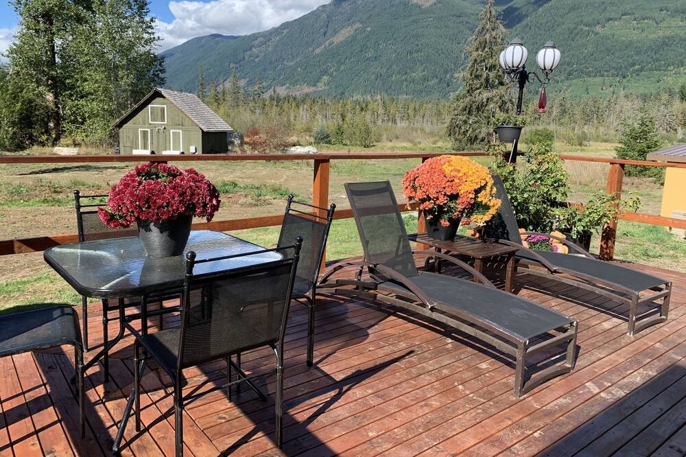 Photo of Patio Balcony in Port Alberni